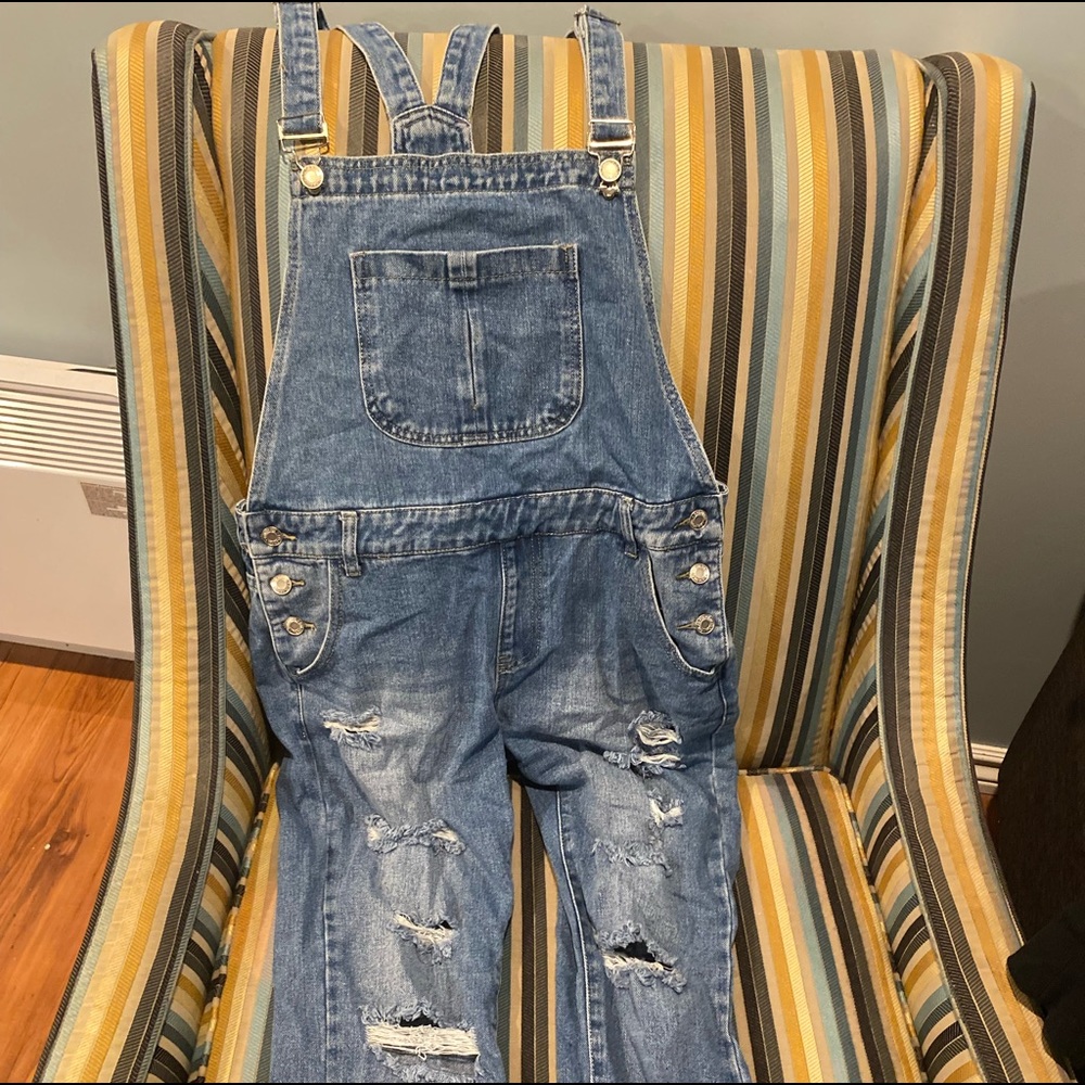 Ripped Overall Jeans - Picture 1 of 4